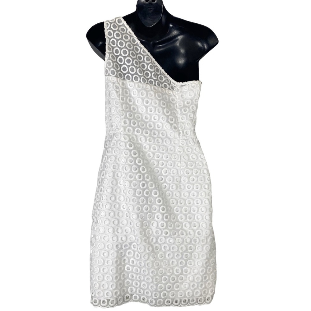 LILY PULITZER One Shoulder White Eyelet Sheath Dress 2 Cocktail Wedding Crochet - Picture 4 of 13